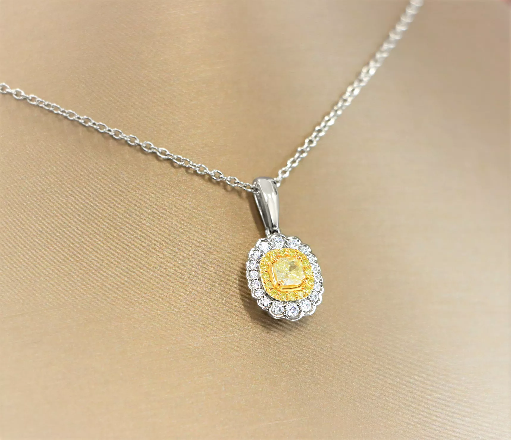 Natural-Yellow-Diamond-Pendant