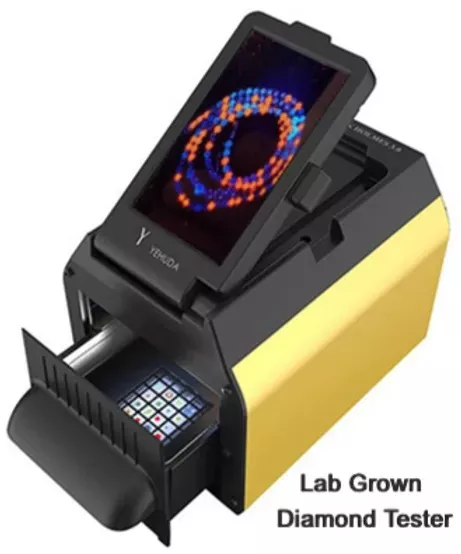 A photo a Yehuda v3 lab grown diamond tester.