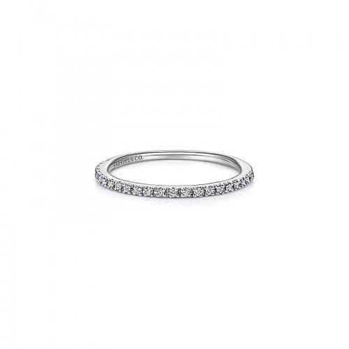 Platinum Prong Set Diamond Wedding Band itemprop=
